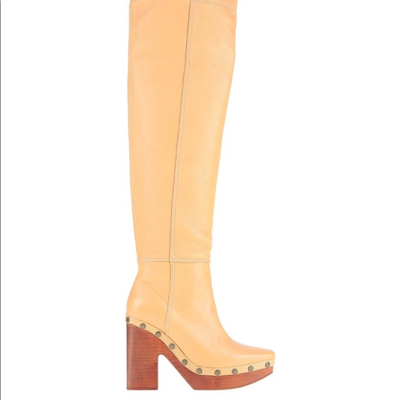 JACQUEMUS Les Bottes Sabots Tall Boot in Apricot - Picture 6 of 10